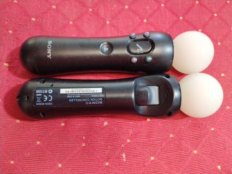 **Vând set  controllere  PlayStation 4 aduse din Germania