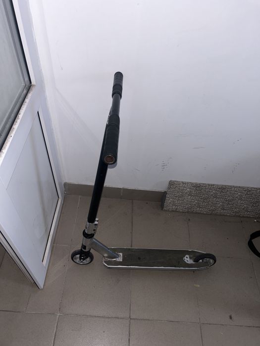 2 трюкавых самокатов