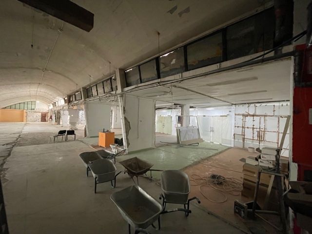 Inchiriem/vindem spatiu comercial/hala 1100 mp