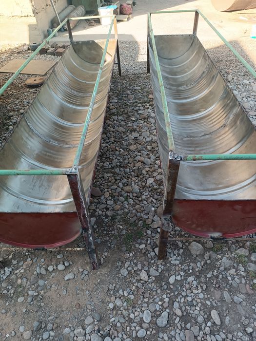 Ақыр кормушка бочкадан