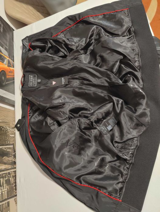 Geaca Guess masura L