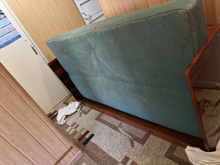 Диван СССР продам дешево