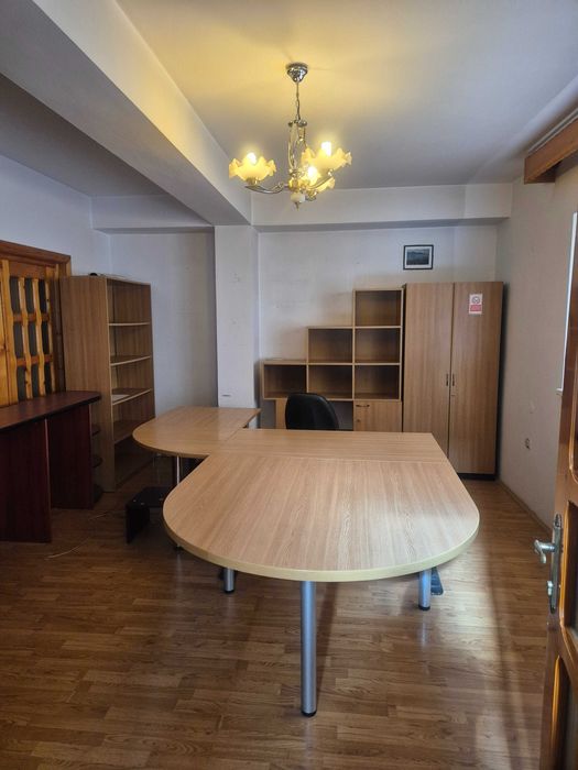 Închiriez vila în centrul Mun.Dr.Tr.Severin