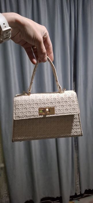 Продам маленькую сумочку