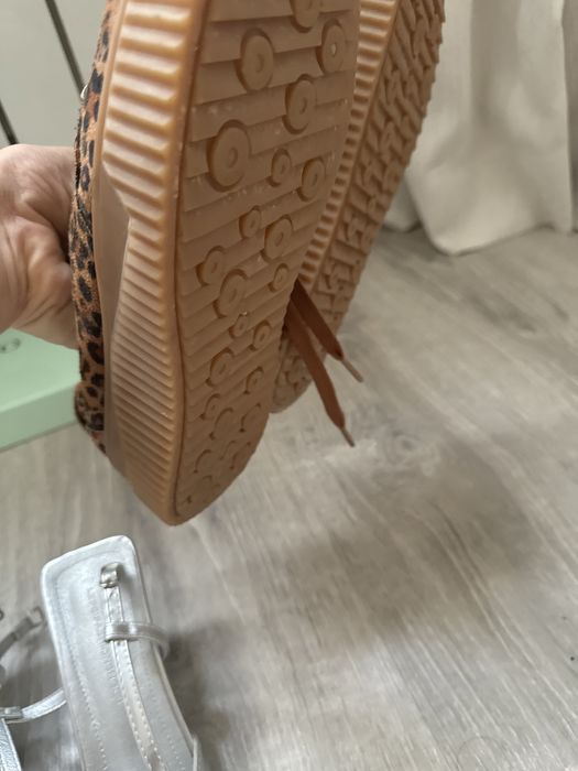 Ботинка тирговое подарок туфли