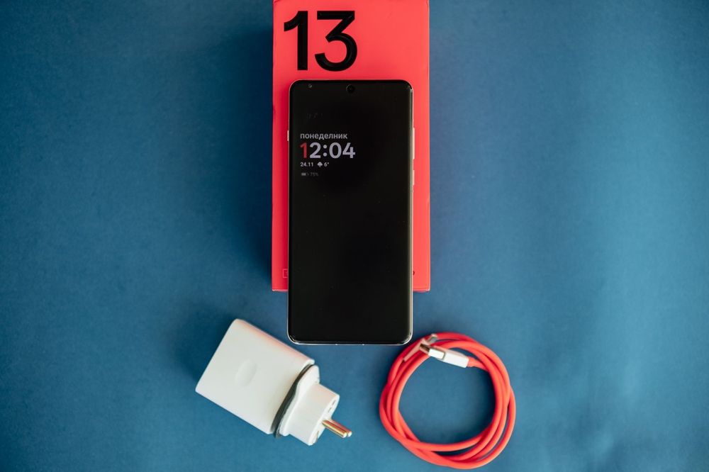 OnePlus 13 – 16GB RAM / 512GB памет – като нов!