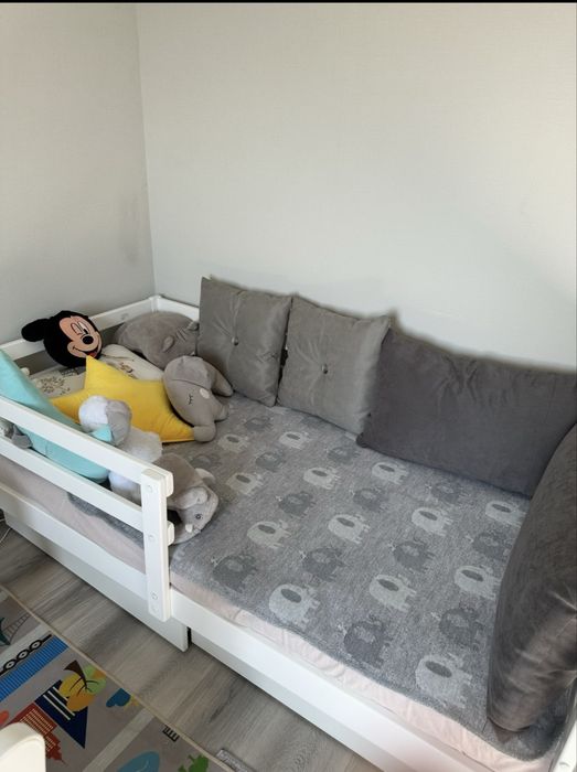 Детская кровать с матрасом