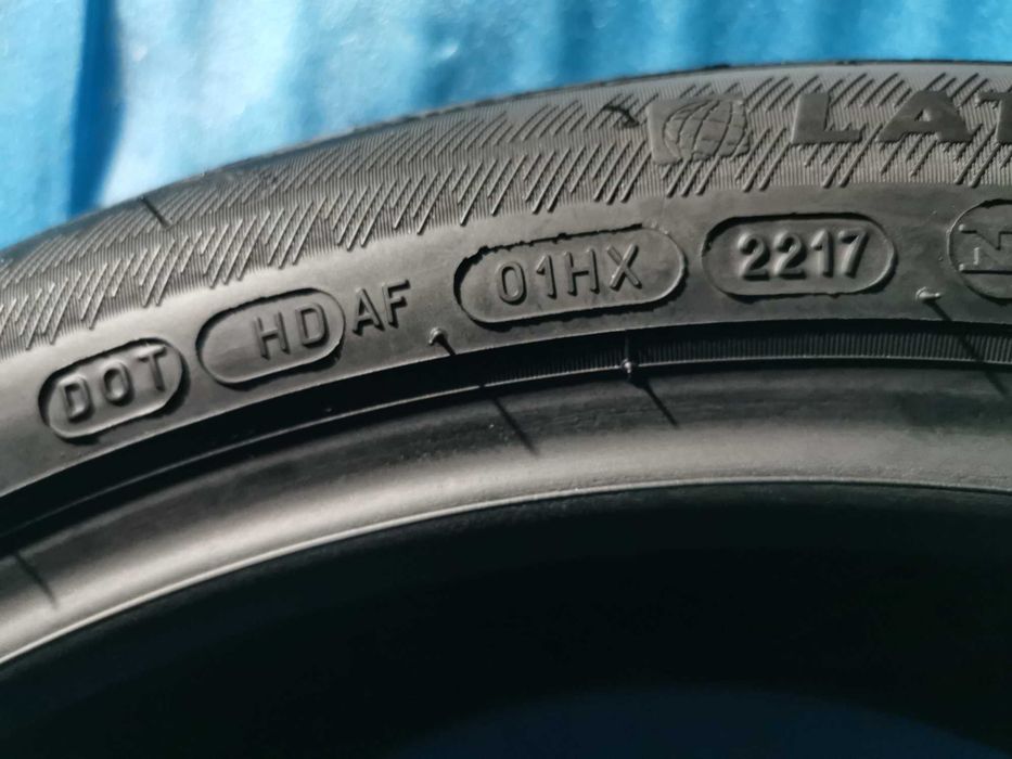 245/45 R20  - michelin runflat 2 bucati