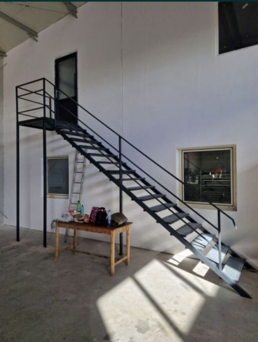 Scări zincate galvanizate