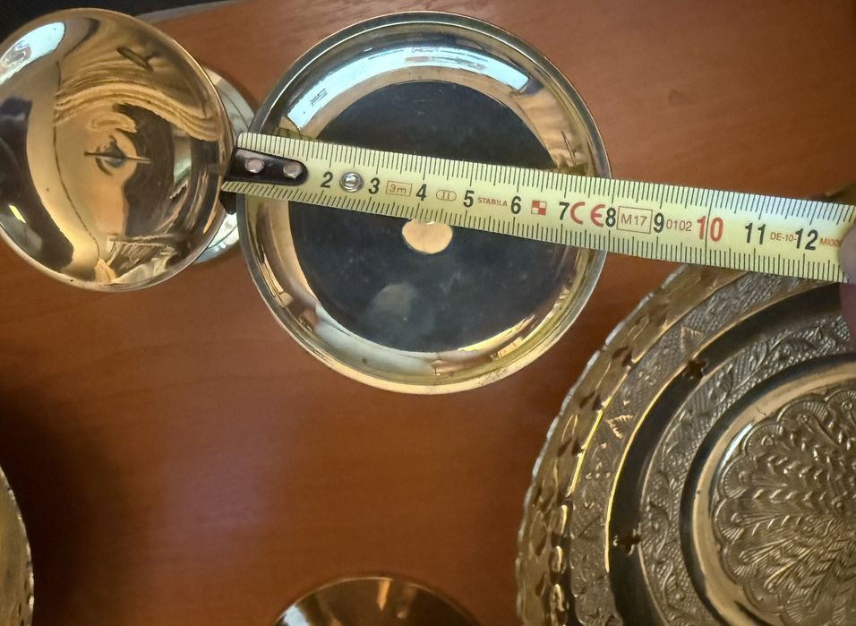 Бронзови чинии и фруктиера , свещници , купичка и пепелник