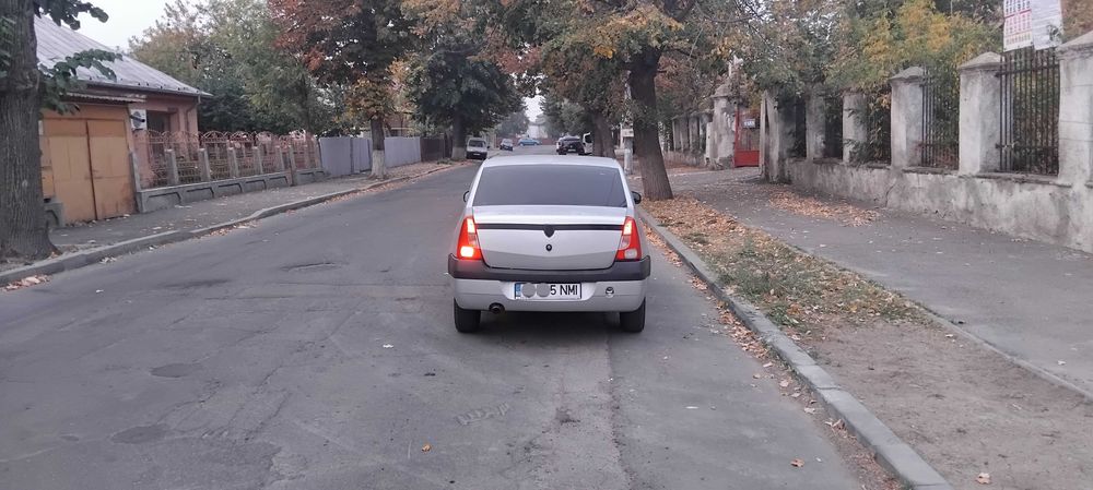 Dacia. Logan. Benzină.