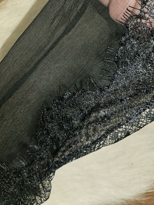 Vand rochie silk 100 % matase Depot 96 cu dantela  la baza si pe maneci