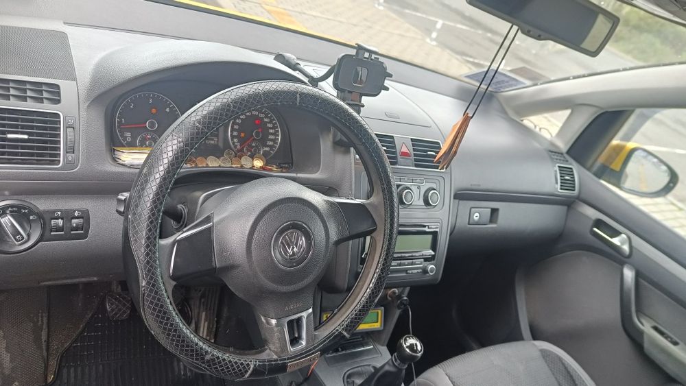 VW Touran 2011 7 местен