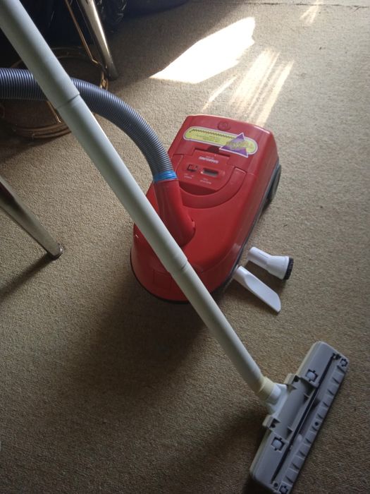 Продам пылесос»САМСУНГ»,мощьныц мотор ,надо только шланг заменить 10ты