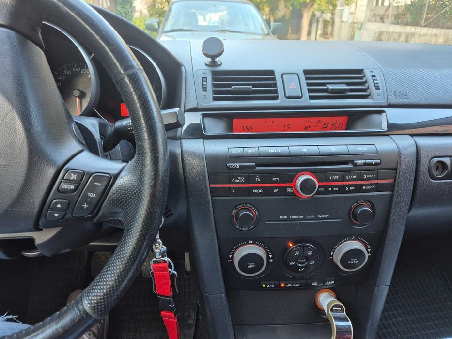 Мазда 3, 2006 г. КАСКО, ГРАЖДАНСКА, ПРЕГЛЕД, ДАНЪК много поддържана