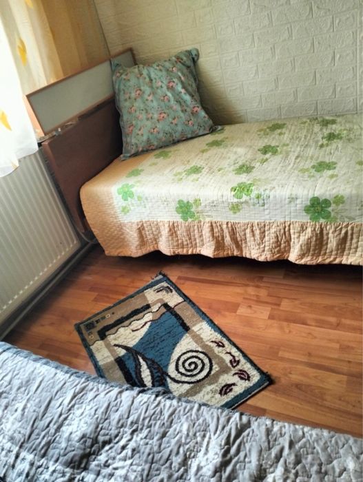 Inchiriez camera pentru eleve liceu