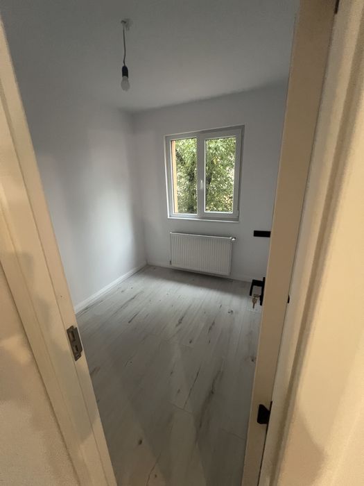 De vanzare Apartament 3 camere – Etaj 1 – renovat complet