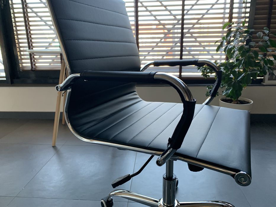 Офис Стол Tiffany - 24м гаранция и безплатна доставка до офис