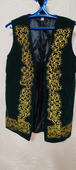 Национальная жилетка женская