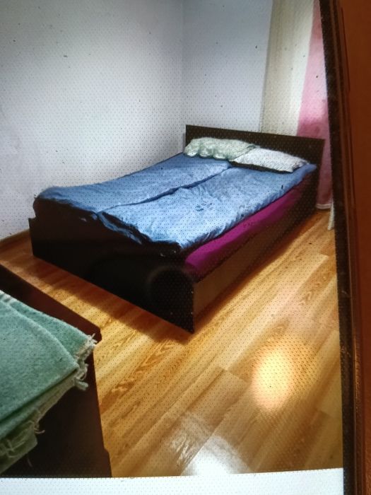 Vand două case în aceeași curte 5000mp
