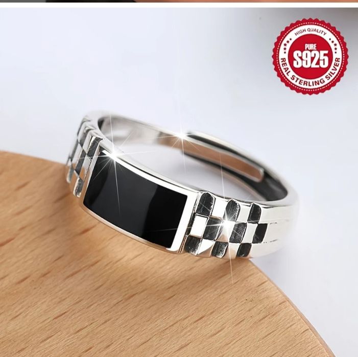 Продам серебряное кольцо 925 пробы  новое