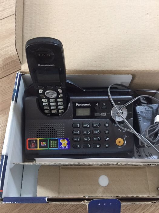 Телефон Panasonic с автоответчиком