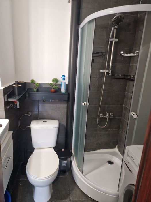 Închiriez microapartament zona Mărăsesti  300 euro