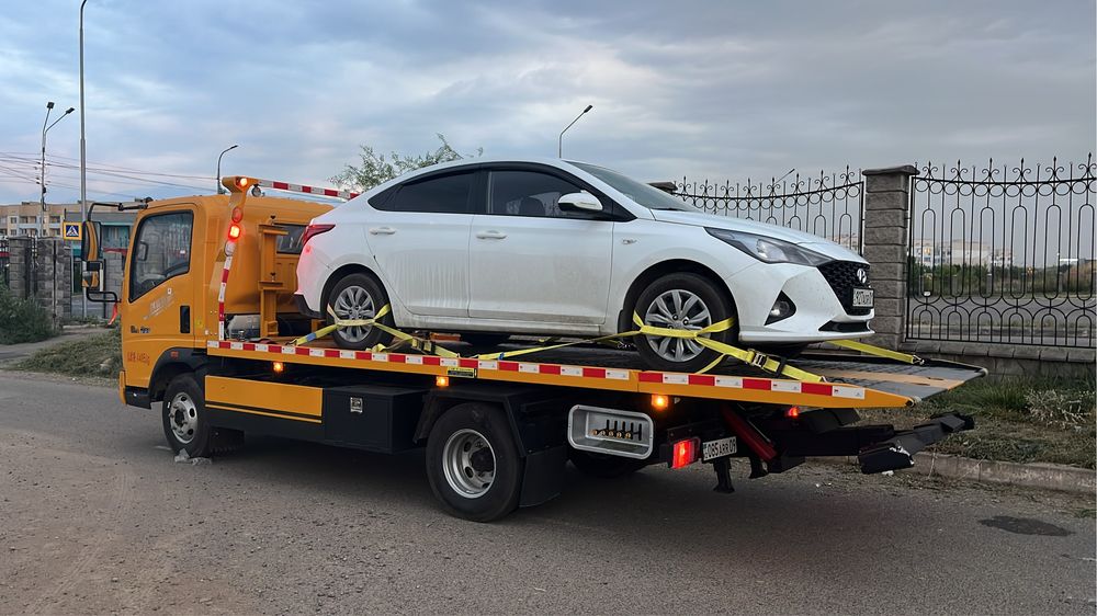 эвакуатор с гидроплатформой