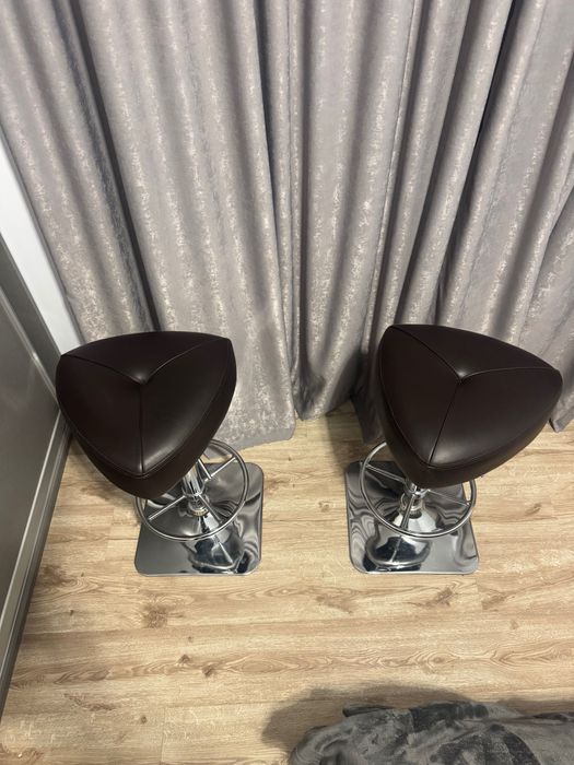 Столове за бар плот