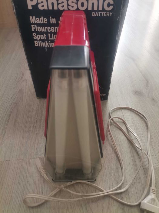 Фенер с зареждаща батерия на 4.5V