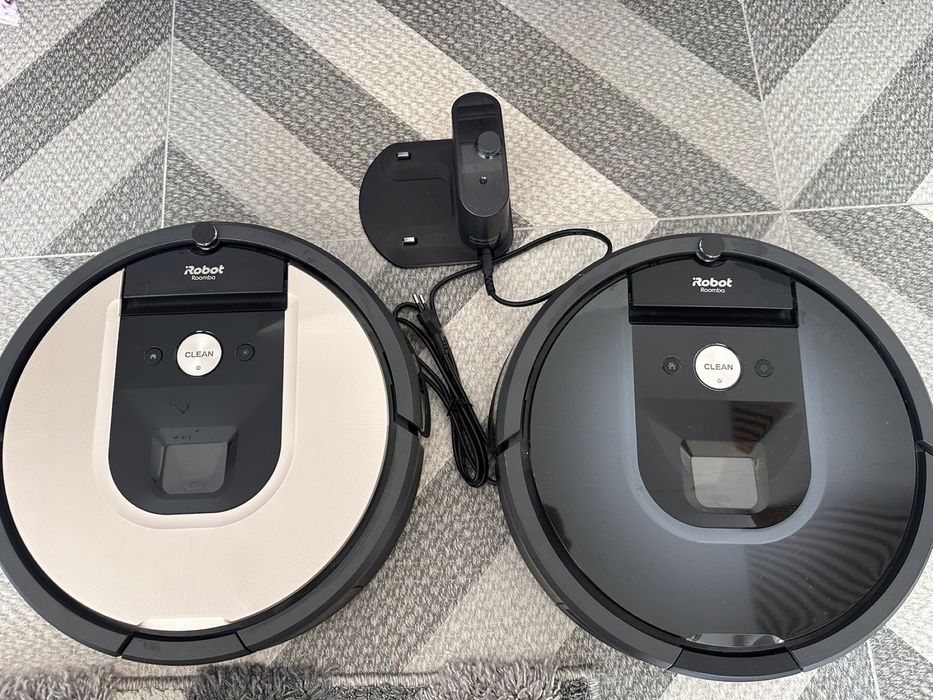 прахосмукачки  iROBOT Roomba 976 и  iROBOT Roomba 981