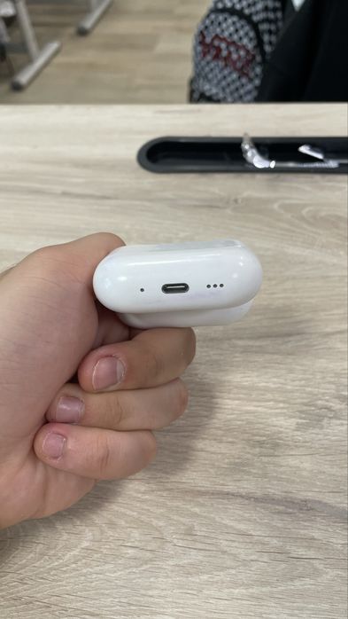 Vand urgent  casti airpods 3 pro fara cutie fara incarcator ,