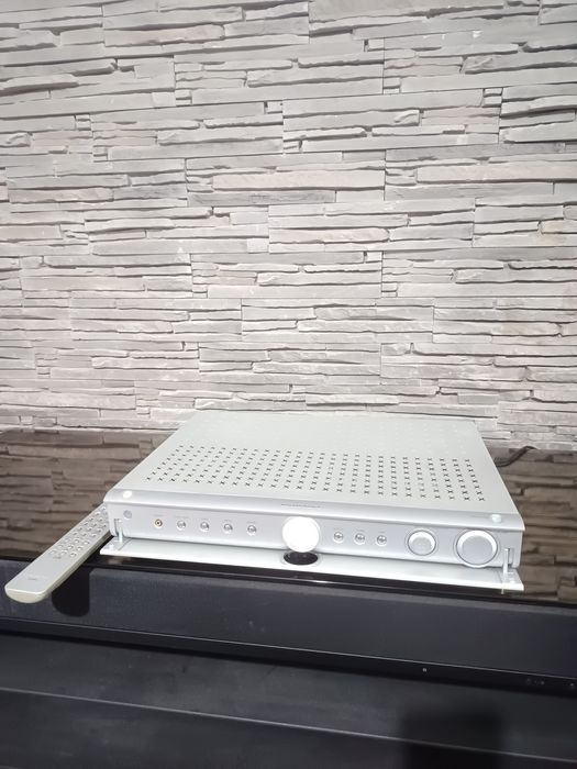 Amplituner Marantz SR 2100