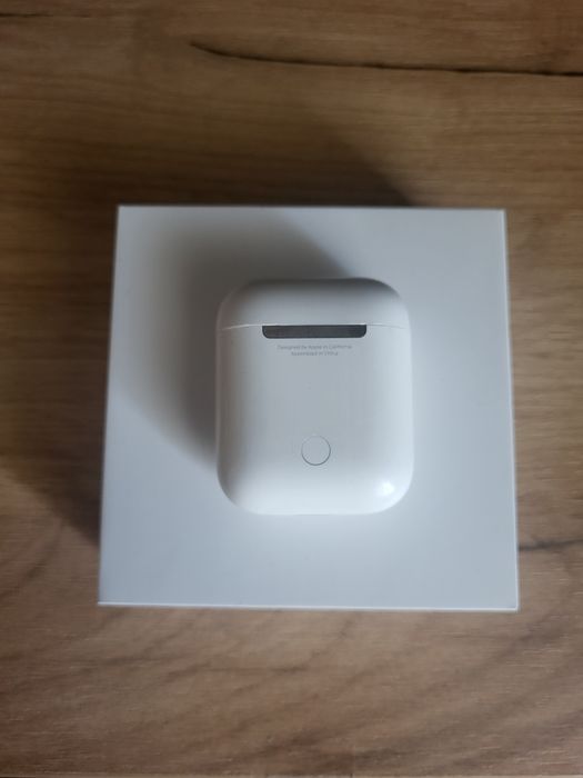 Продам наушники airpods 2