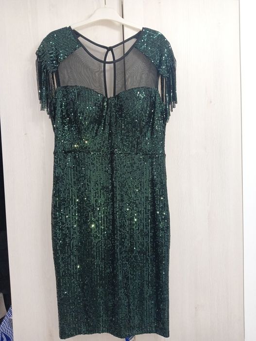 Vând rochie elegantă