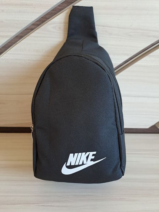 Чанта за рамо и през гърди