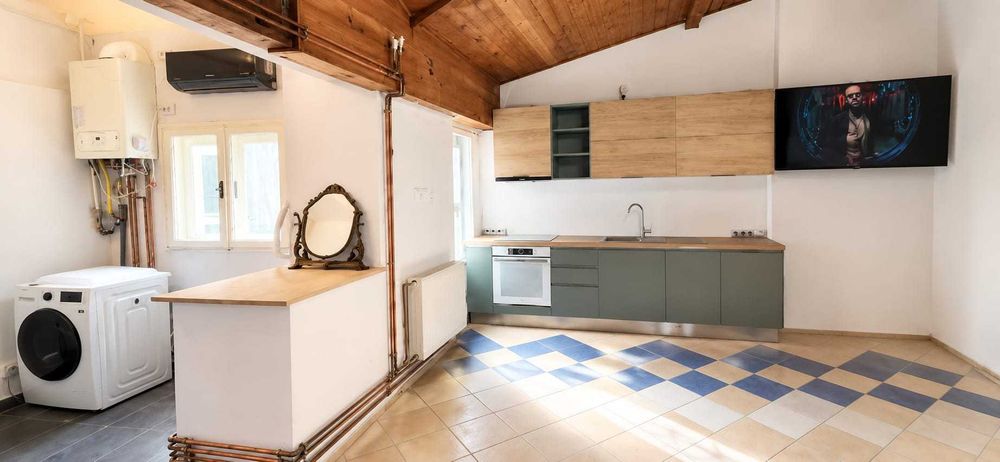 Apartament 3 camere de vanzare – Stirbei Voda / Parcul Cismigiu – 86 mp – renovat – centrala proprie – imobil interbelic PROPRIETAR