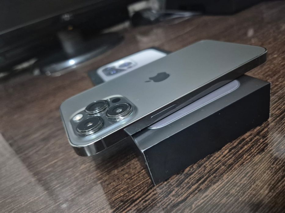 Продам Айфон 13 про