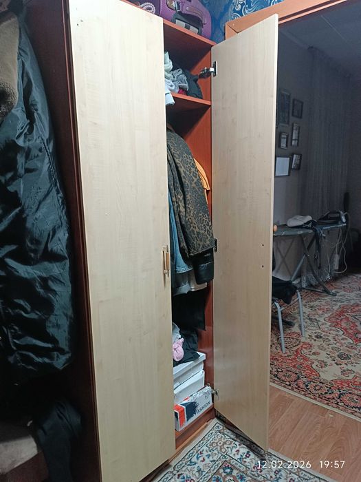 Шкаф  плательный