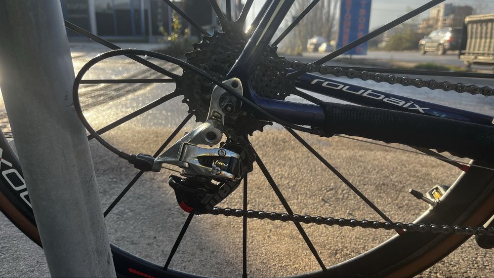 Карбонов Шосеен велосипед - Specialized Roubaix 2012