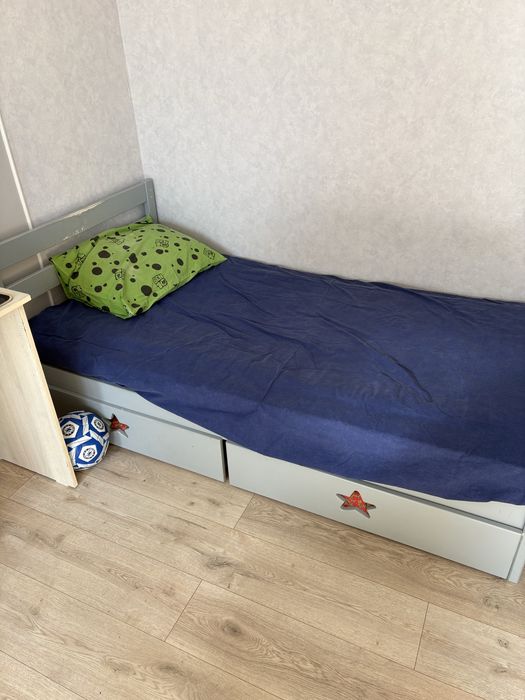 Кровать односпальная