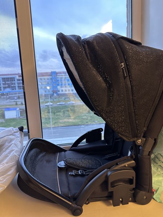 Продам коляску Ining Baby 2 в 1