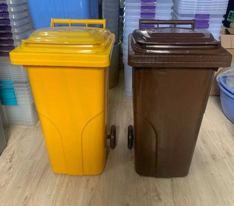 Мусорный контейнер на колесах