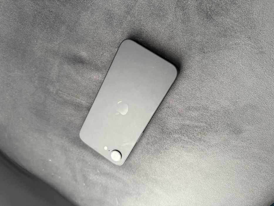Apple Iphone 16e , Negru , Impecabil , Pentru piese !