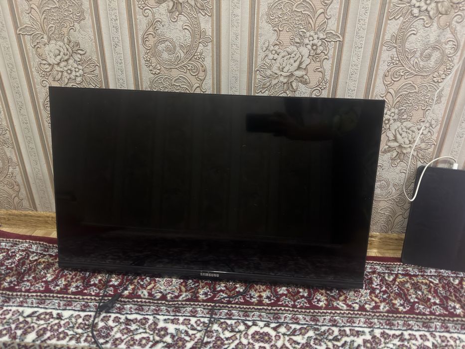 Smart samsung 32 talik televizor sotiladi holati yengi