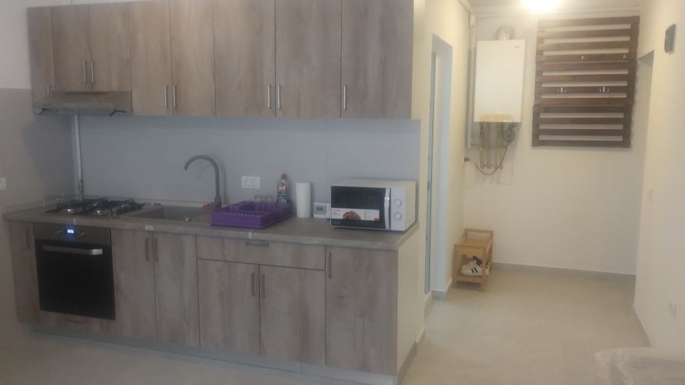 P.F Închiriez Ap 2 camere