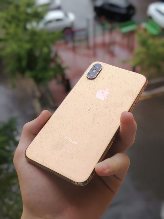 Срочно Продам Айфон xc xs
