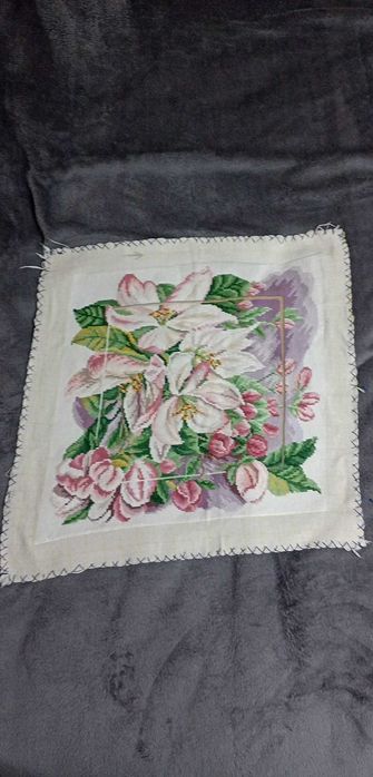 Продавам Гоблен Лилиум