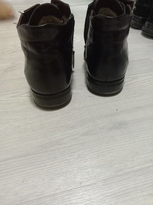 Продам мужские ботинки