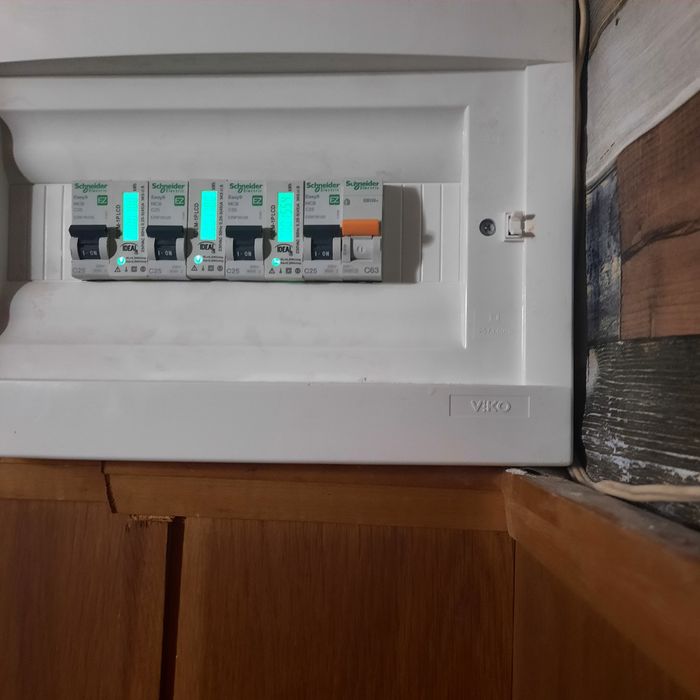 Ателие,самостоятелно в кв.,Гоце Делчев,самостоятелно